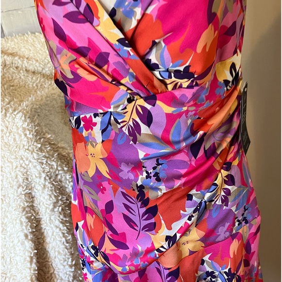 Beautiful Spring Dress by Aidan Maddox! - Picture 5 of 11